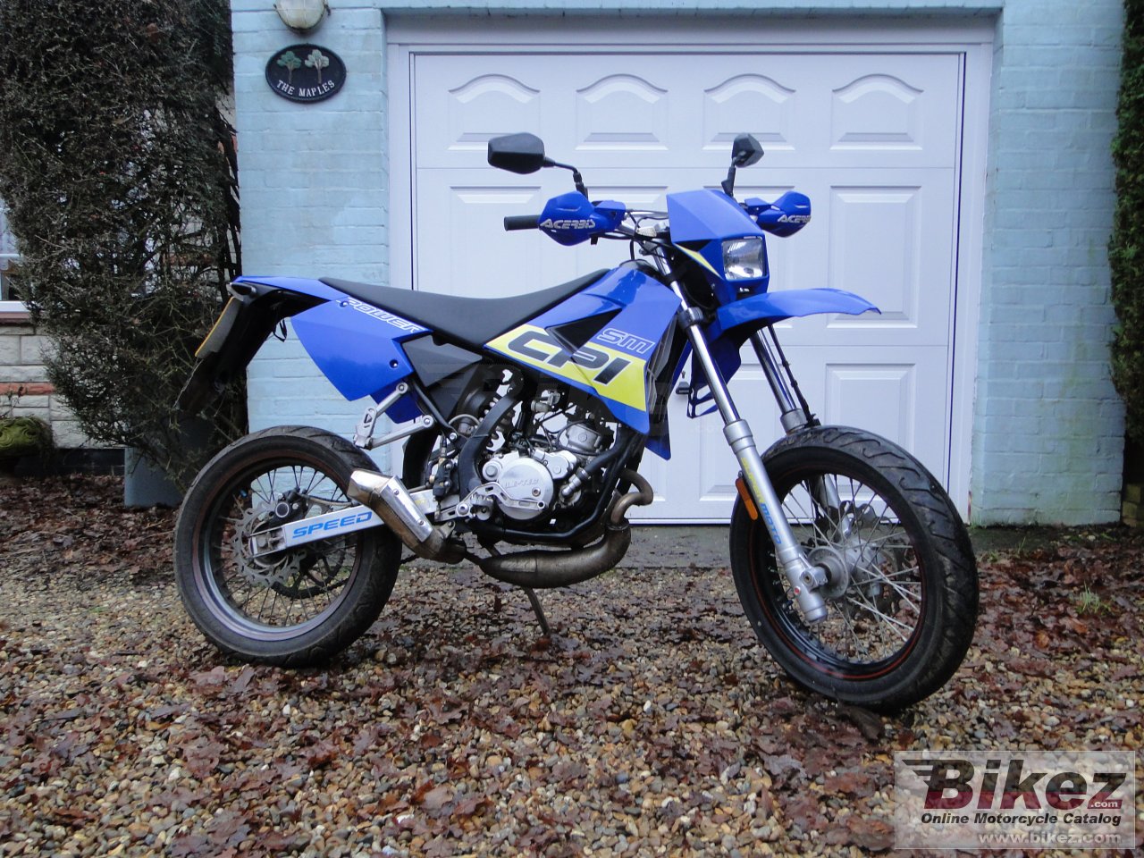 Big nymous user. sm supermoto picture and wallpaper from Bikez.com